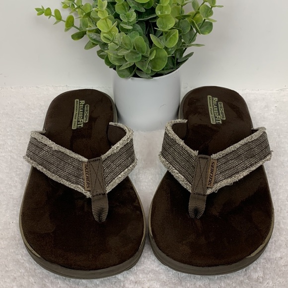 Skechers RelaxedFIT memory foam 360 men’s brown flip-flops, measured size 11 - Picture 2 of 9
